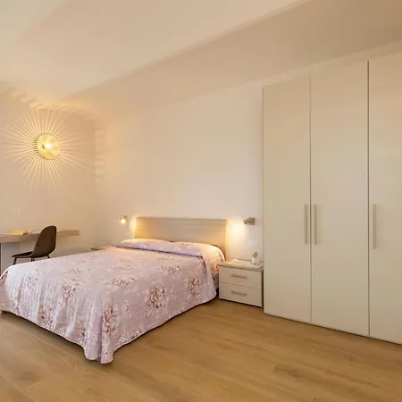I Pini-3 By Interhome Appartement